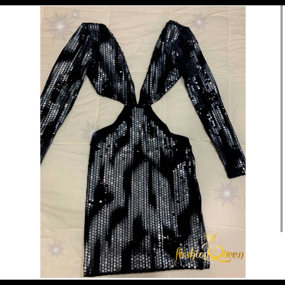 Glam Dress🖤 -Long Sleeve - Shimmer - Medium Cut